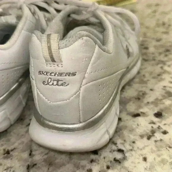 Sketchers elite size 7 - Picture 7 of 8